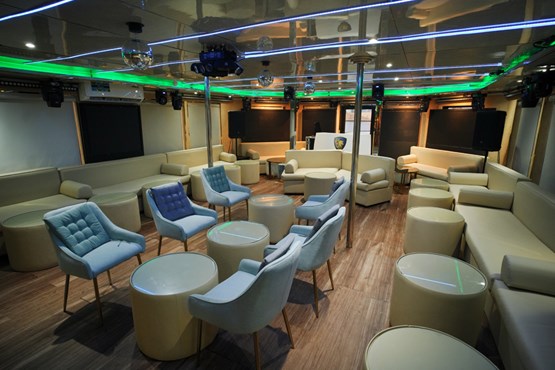 play boy | AED2,700/hour